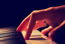 -英格兰羽毛球队强势出击，谌龙再度豪取全场荣耀——羽坛风云再起