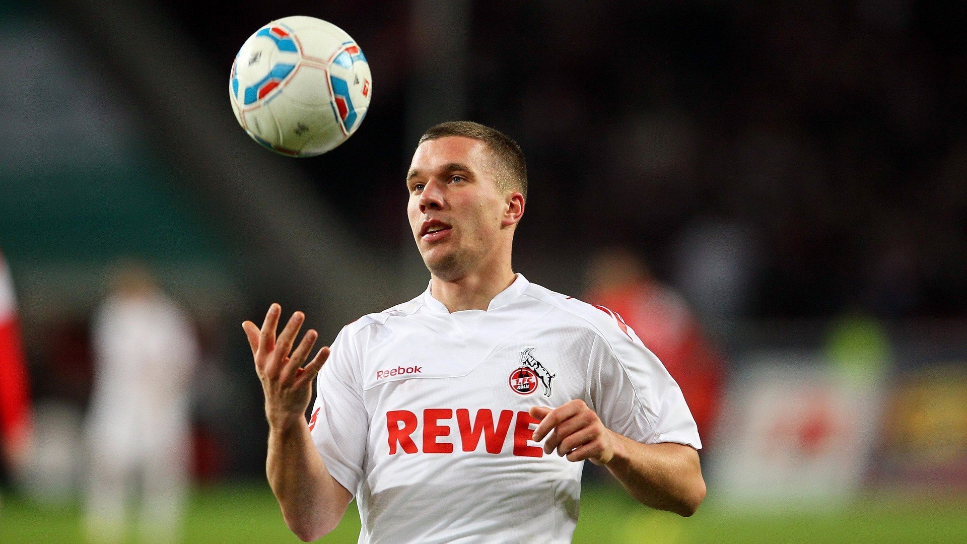 开云体育登录-喀麦隆式的强硬，若日尼奥的掌控—当两种终结在足球世界交汇